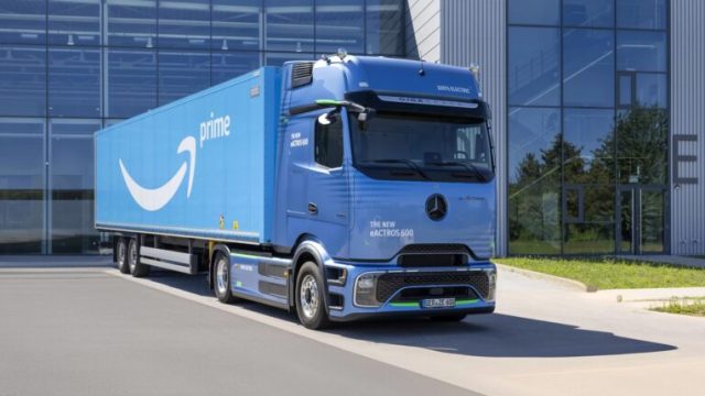 Amazon разместила крупнейший в Великобритании заказ на электрические грузовики