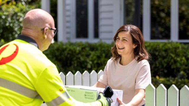 Australia Post предупреждает клиентов о росте числа мошеннических сообщений о доставке посылок