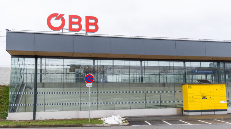 Austrian Post и ÖBB установят постаматы на железнодорожных станциях
