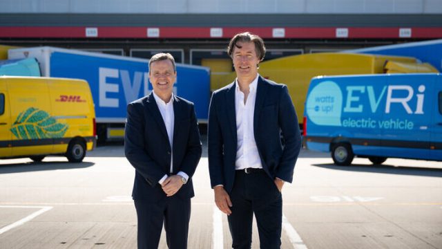 CMA одобрила слияние DHL eCommerce и Evri