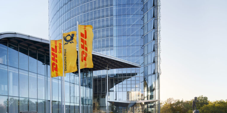 DHL Express внедрила ИИ-инструмент для автоматизации описания товаров в таможенных документах