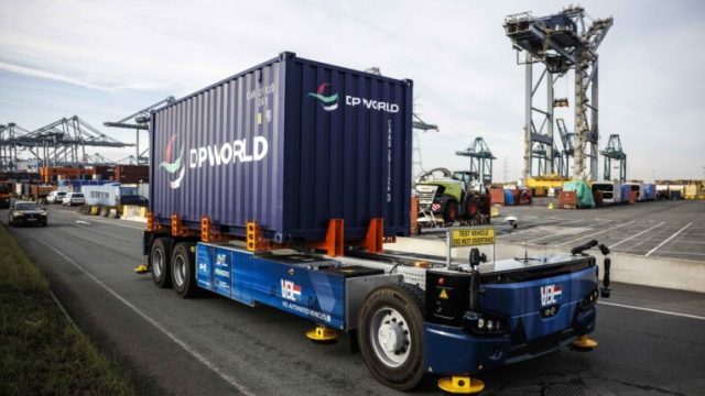 DP World испытала беспилотную машину в условиях действующего терминала в Антверпене