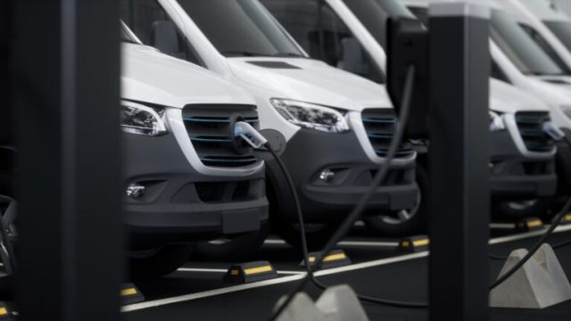 Dawsongroup назвала препятствия, замедляющие электрификацию парков LCV в Великобритании