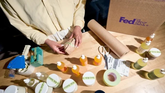 FedEx запустила сервис FedEx SameDay Local для ускоренной доставки