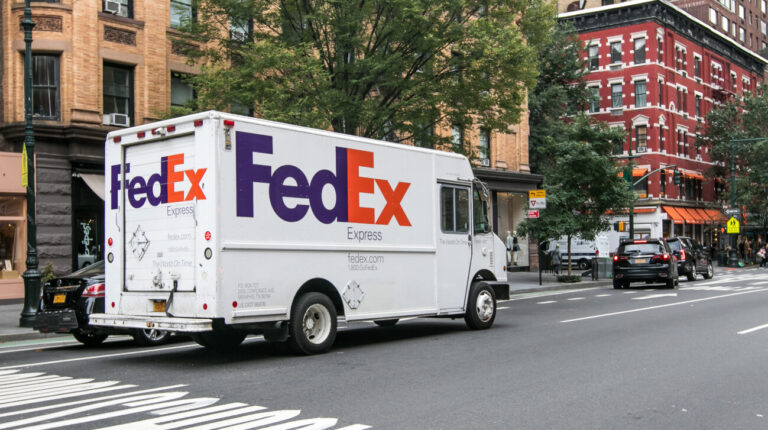 FedEx оптимизирует маршруты доставки после приобретения RouteSmart