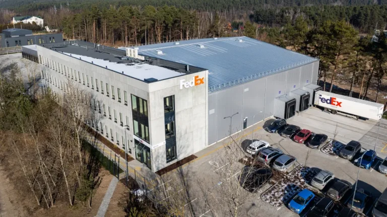 FedEx открыл новый сортировочный центр в Литве