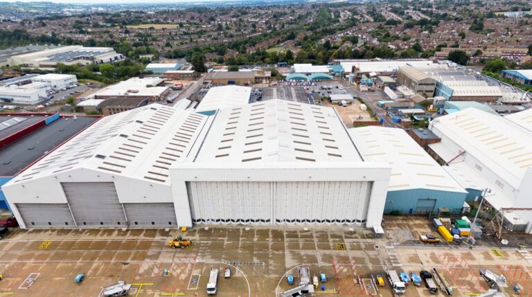 GXO Logistics и London Luton Airport запустят первый в аэропорту центр консолидации поставок