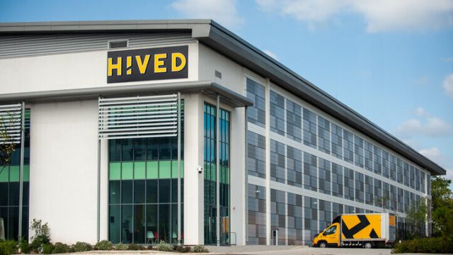 Hived расширяет логистическую сеть, открыв новый сортировочный центр в Лондоне