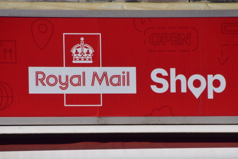 IDS приобрела 49% Collect+ для расширения сети пунктов выдачи Royal Mail
