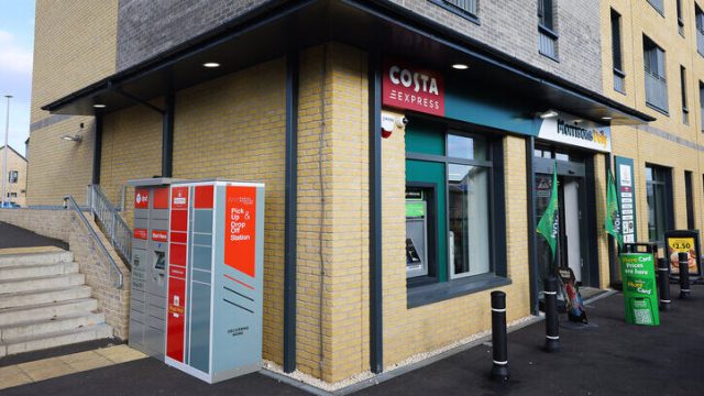 Morrisons устанавливает постаматы в магазинах у дома