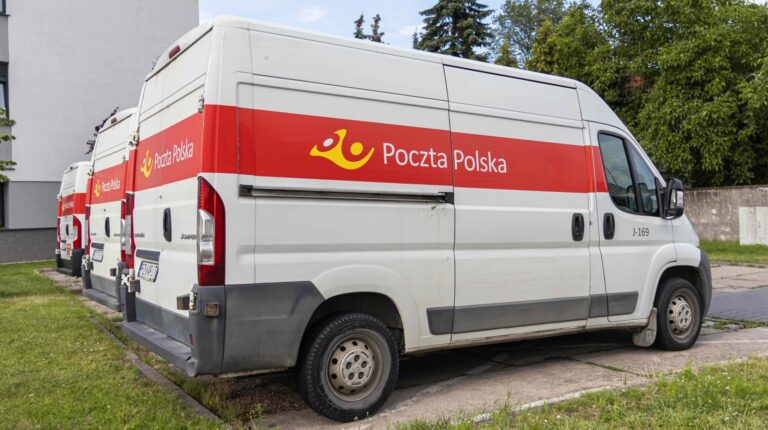Poczta Polska начала закупку новых автомобилей