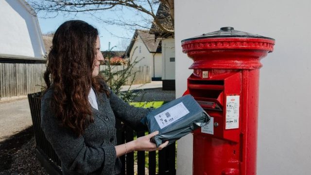 Royal Mail меняет конструкцию почтовых ящиков: появятся отделения для посылок и солнечные панели