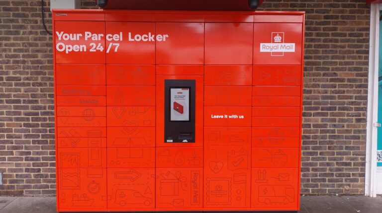 Royal Mail продолжает устанавливать почтоматы в 60 торговых центрах Великобритании