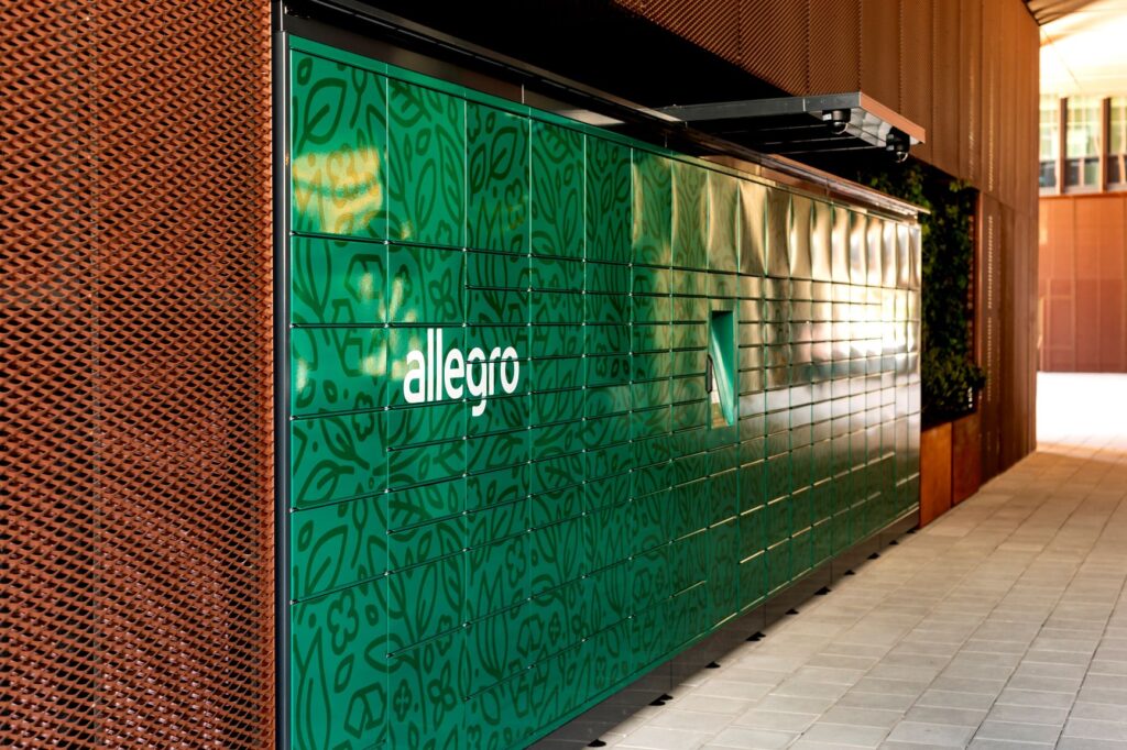 Allegro запускает экологичные постаматы в Познани и Варшаве