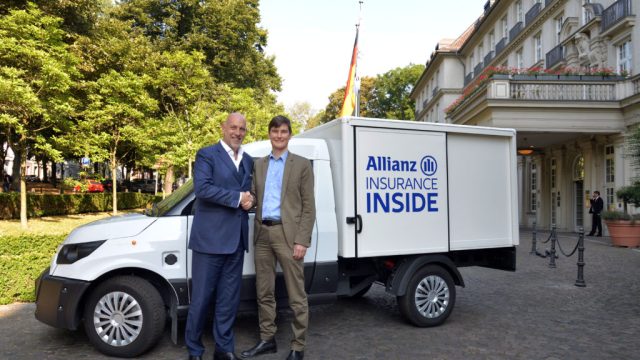 Allianz предложит более доступное страхование для StreetScooter от DHL
