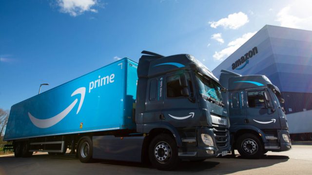 Amazon вывела на дороги Великобритании электрические грузовики