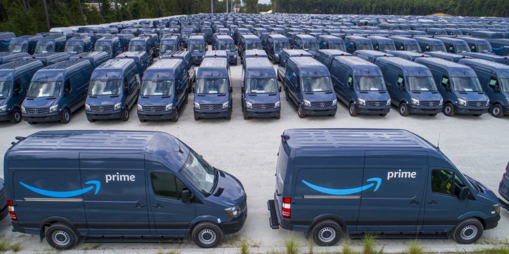 Amazon заказала 20 000 брендированных фургонов Sprinter для партнёров по доставке