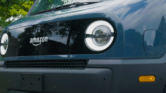 Amazon представляет электрические доставочные автомобили Rivian