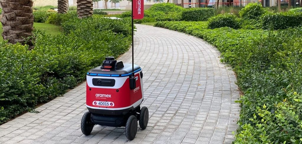 Aramex испытала доставку дронами и роботами в Дубае