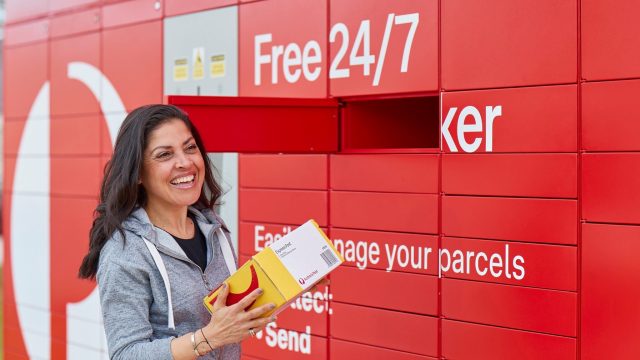 AusPost запустила услугу доставки отправлений в постаматы после неудачной попытки вручения