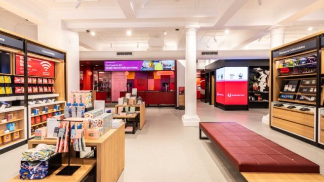 AusPost открывает первый в серии современных почтовых отделений