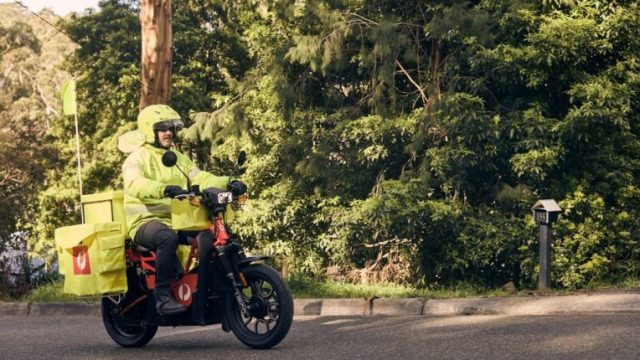 Australia Post запускает парк электрических мотоциклов
