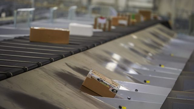Beumer представила сортировочную систему для малых и средних посылок