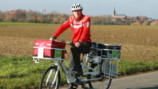 bpost внедрила 19 экологичных велоприцепов в центре Антверпена