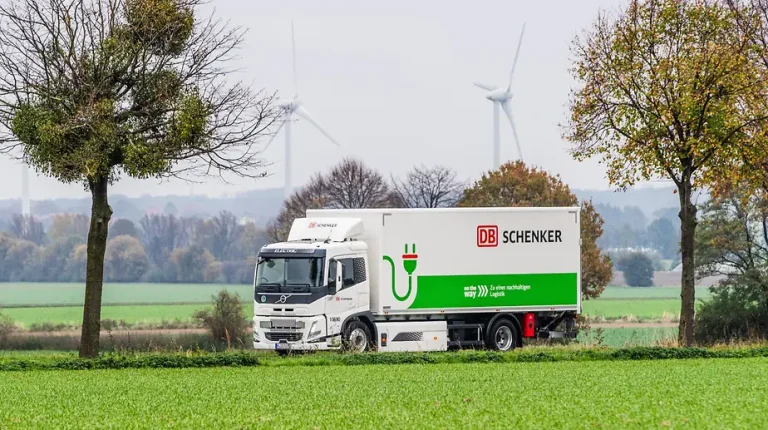 DB Schenker пополнила автопарк в Германии 40 электрическими грузовиками