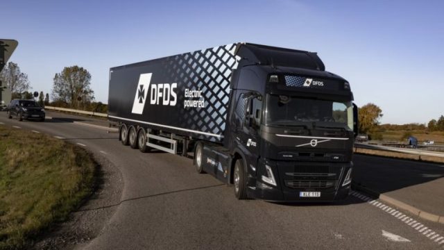 DFDS пополнит парк 100 электрическими грузовиками Volvo