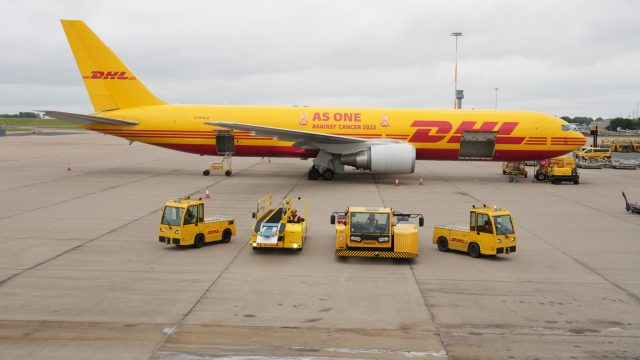 DHL Express инвестирует £16 млн в электрическую наземную технику в аэропорту Ист-Мидлендс