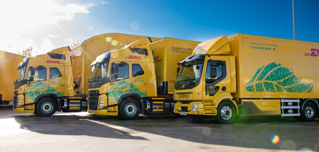 DHL Parcel UK получила шесть электрических грузовиков и 30 тягачей на СПГ