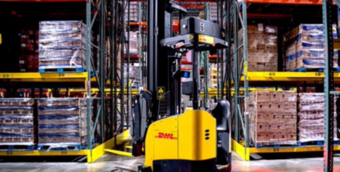 DHL Supply Chain расширяет коммерческое использование беспилотных погрузчиков и штабелеров
