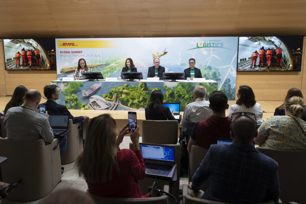 DHL представила результаты в области устойчивого развития и новый инструмент на первом глобальном отраслевом саммите