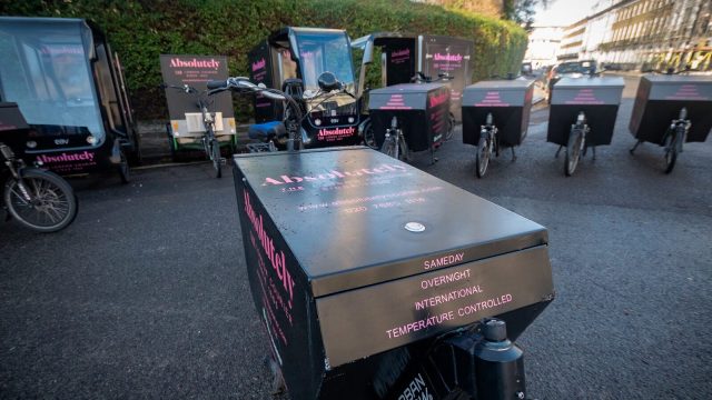 DPD UK приобрела курьерскую компанию Absolutely, специализирующуюся на доставке в день заказа
