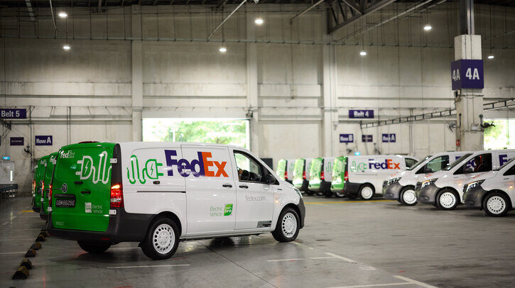 FedEx начал эксплуатацию специально разработанных электрофургонов Mercedes-Benz eVito в Сингапуре