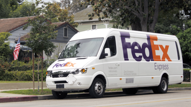 FedEx приобретает 1 000 электромобилей Chanje