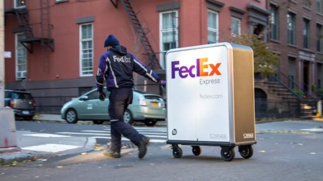 FedEx расширяет пилотную доставку на электрокарах в Нью-Йорке