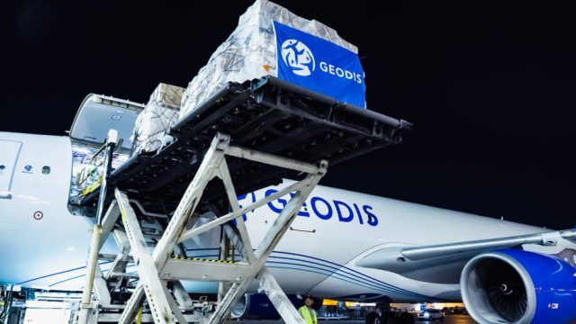 Geodis запустила ускоренную доставку небольших посылок для D2C-отправлений между США и Канадой