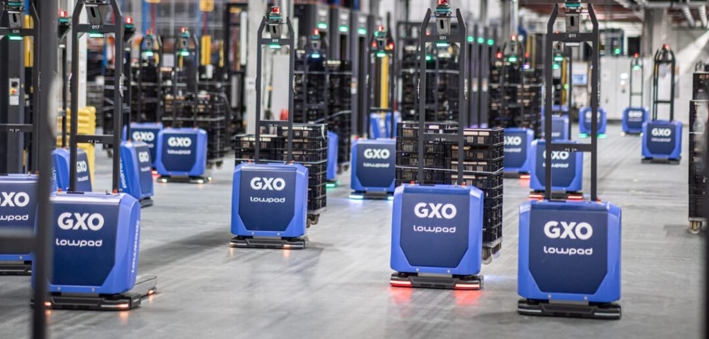 GXO установила мобильных роботов Lowpad на складе продуктов питания и напитков