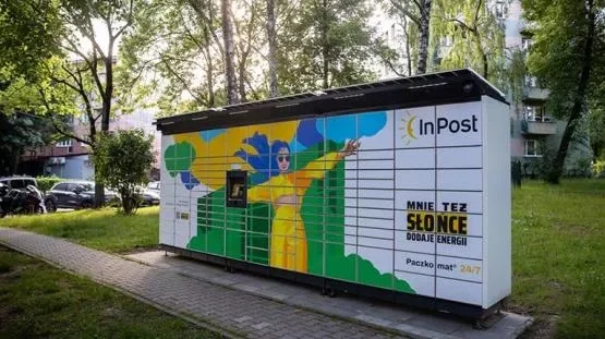InPost тестирует постаматы на солнечной энергии