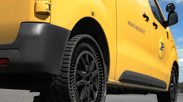 La Poste оснастит 40 фургонов безвоздушными шинами Uptis