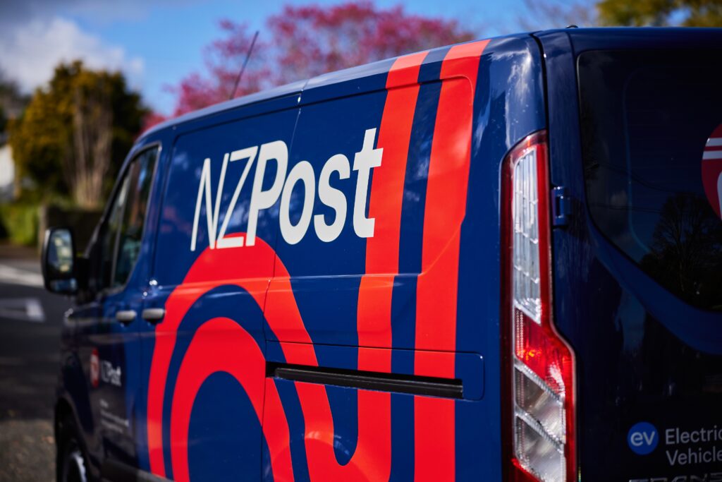 NZ Post представила новый логотип и визуальный стиль