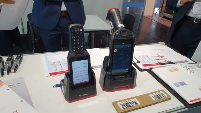 Parcel+Post Expo: Keyence представила портативный компьютер, способный одновременно сканировать 100 кодов