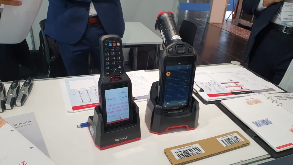Parcel+Post Expo: Keyence представила портативный компьютер, способный одновременно сканировать 100 кодов