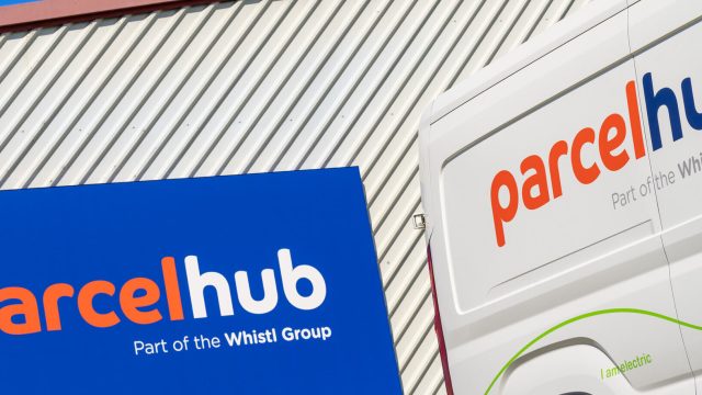 Parcelhub инвестирует £450 000 в электрофургоны и зарядную инфраструктуру