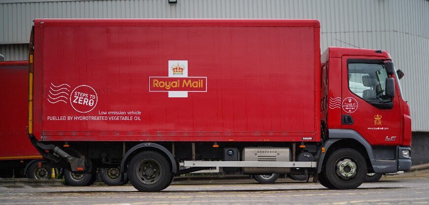 «Royal Mail начинает переход на возобновляемое дизельное топливо для грузовиков»