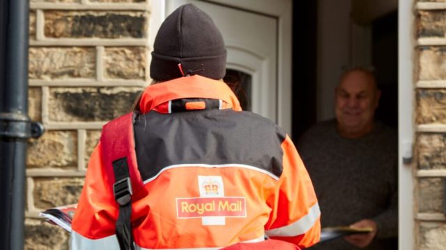 Royal Mail получила контракт HM Passport Office
