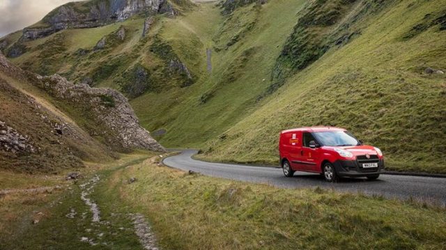 Royal Mail продолжает сотрудничество с Holly & Co