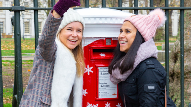 Royal Mail установила поющие почтовые ящики к праздничному сезону